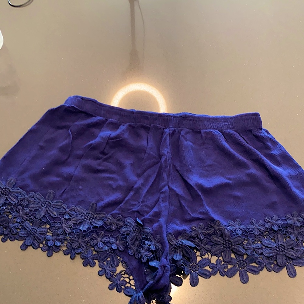 Rue 21 vacation shorts with flower embroidery